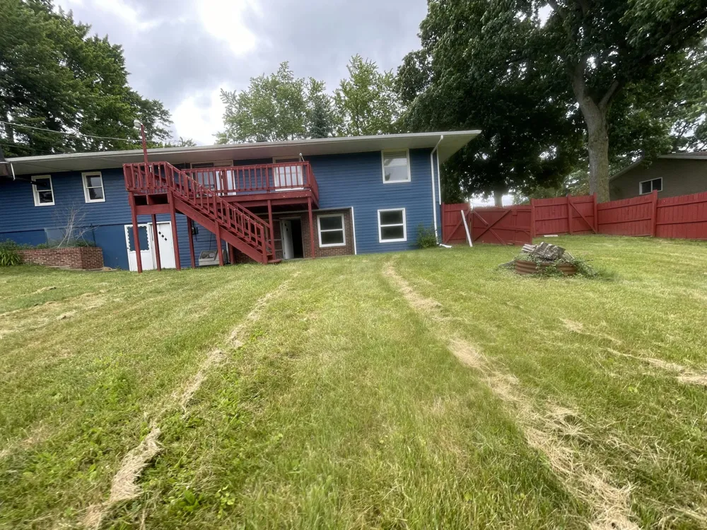 1806 Barr Street Hillsdale, MI 49242