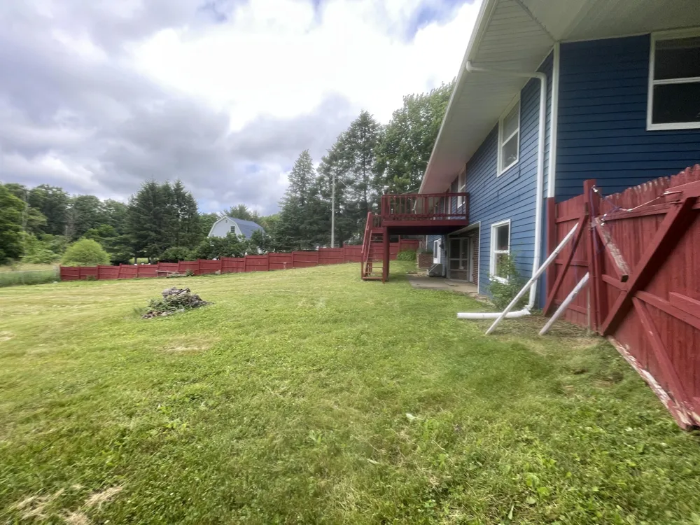 1806 Barr Street Hillsdale, MI 49242