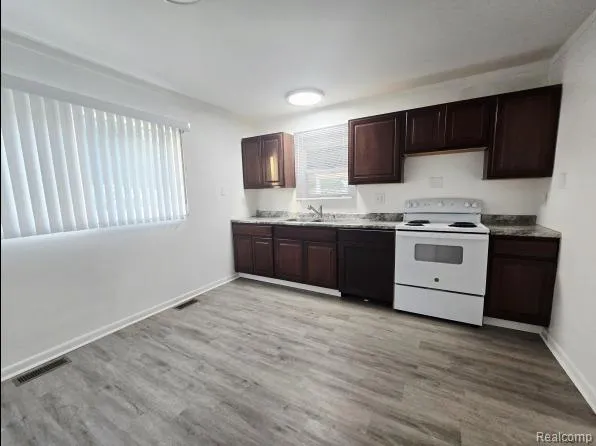 1292 Moulin Avenue Madison Heights City, MI 48071