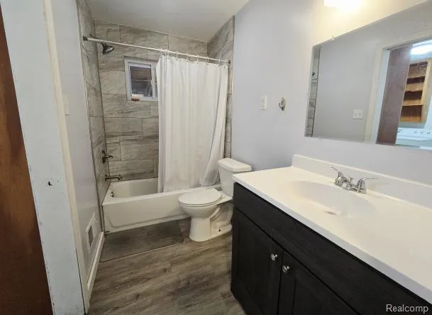 1292 Moulin Avenue Madison Heights City, MI 48071