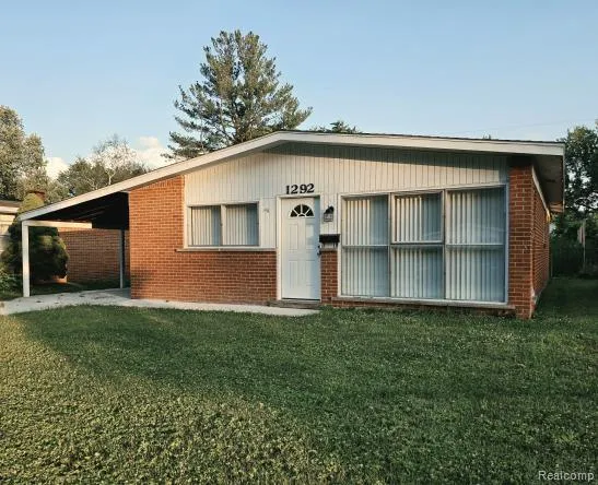 1292 Moulin Avenue Madison Heights City, MI 48071