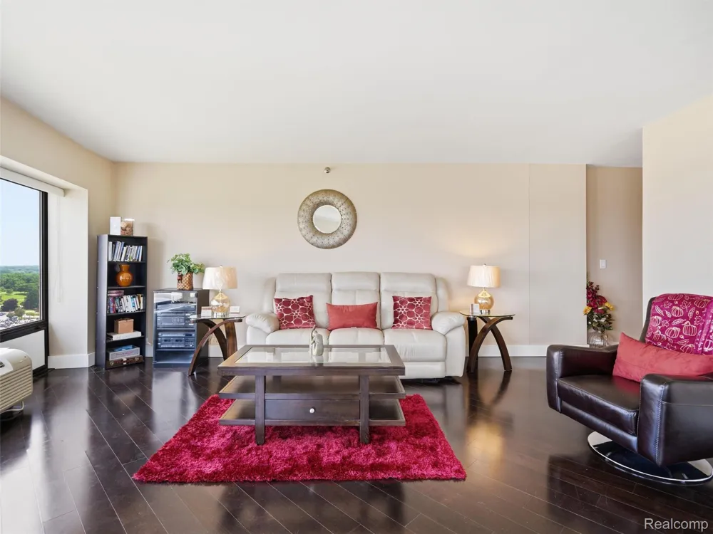 5000 Town Center #1806 Southfield City, MI 48075