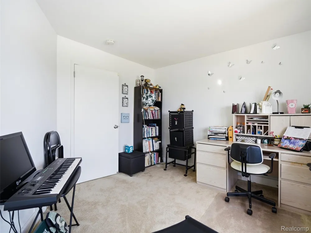 5000 Town Center #1806 Southfield City, MI 48075