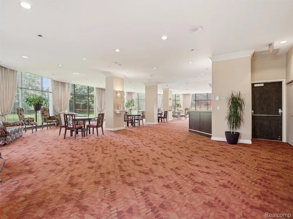5000 Town Center #1806 Southfield City, MI 48075