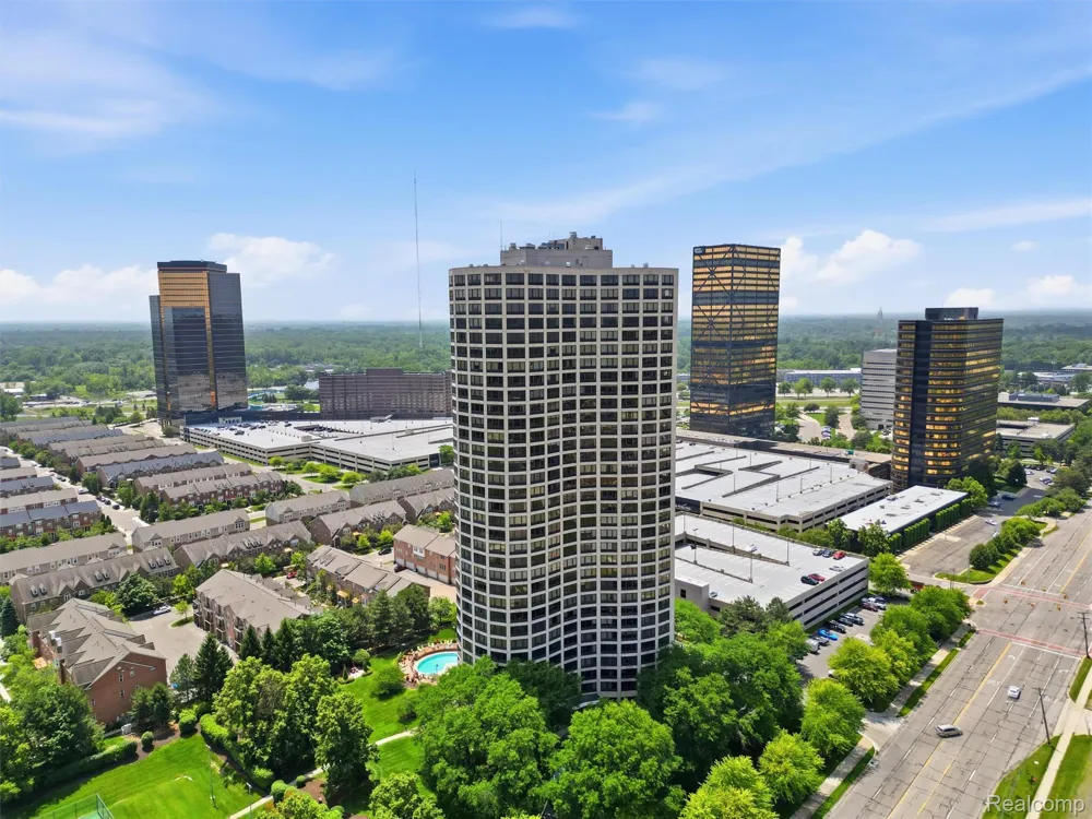 5000 Town Center #1806 Southfield City, MI 48075