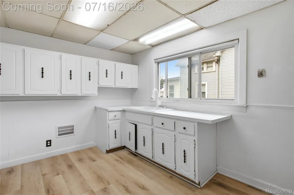 147 Charles Street River Rouge City, MI 48218