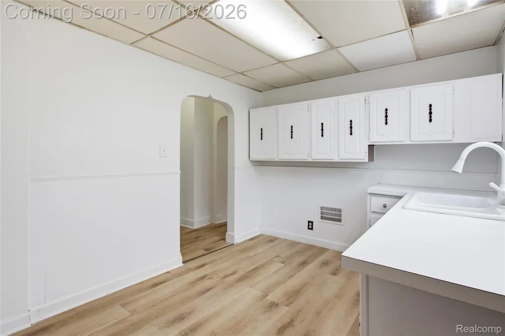 147 Charles Street River Rouge City, MI 48218