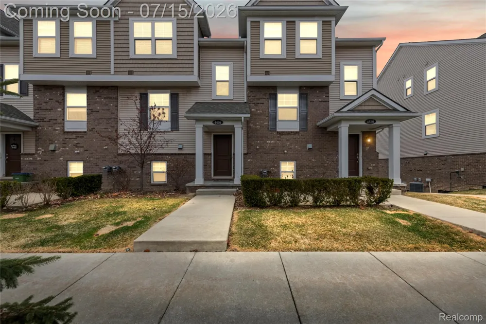 4616 Bradley Circle Troy City, MI 48085