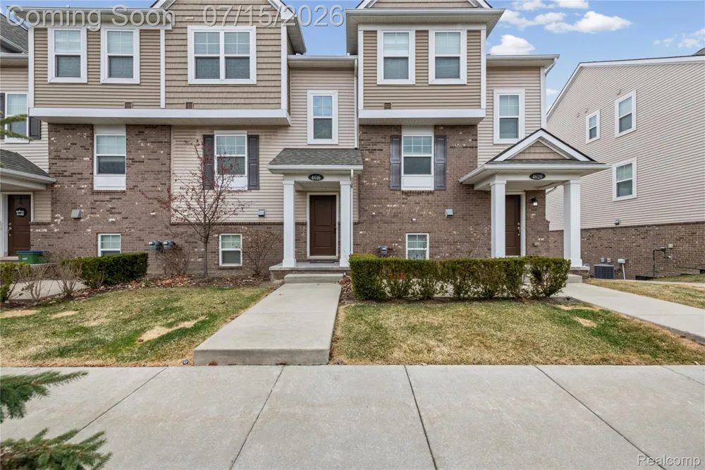 4616 Bradley Circle Troy City, MI 48085