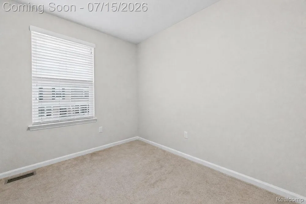 4616 Bradley Circle Troy City, MI 48085