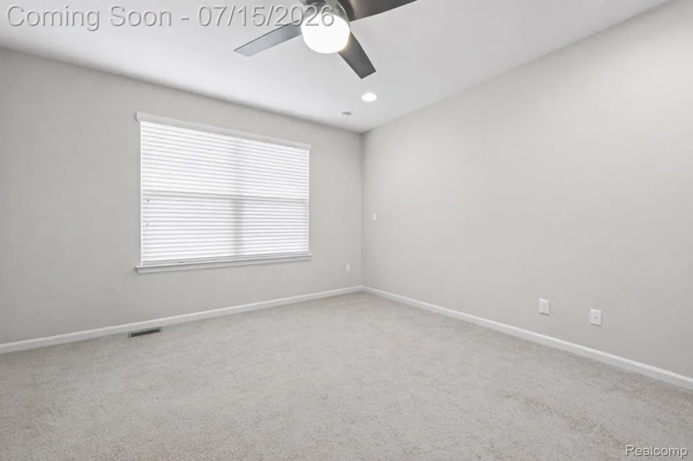 4616 Bradley Circle Troy City, MI 48085