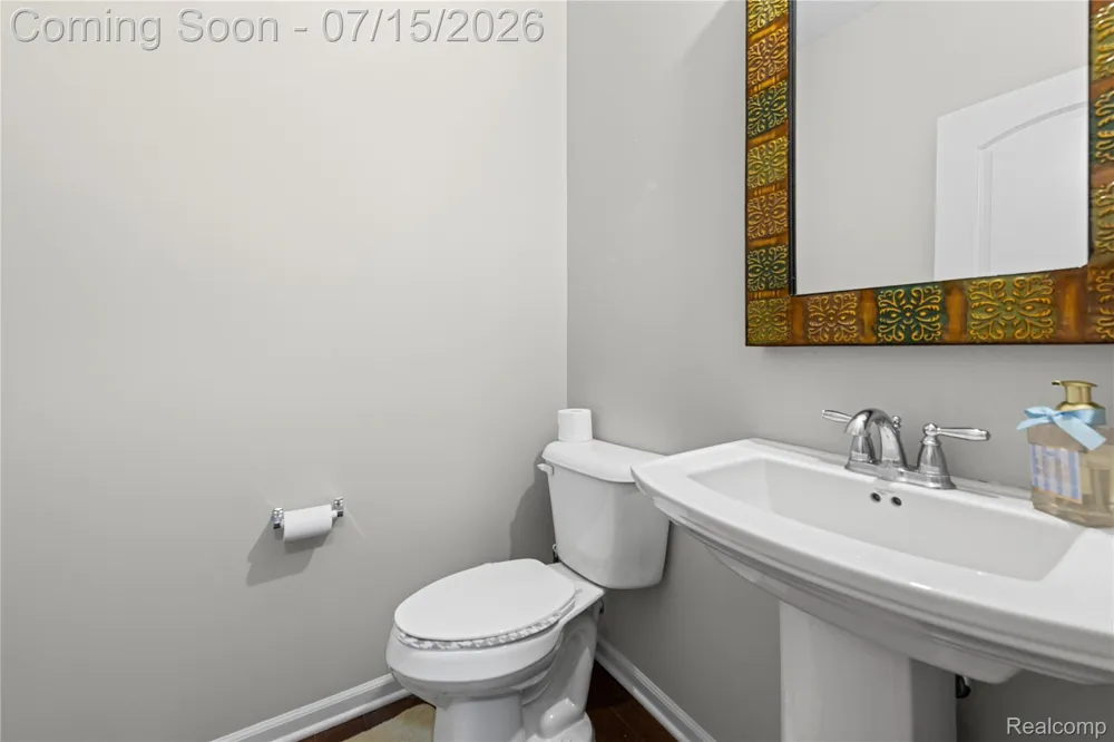 4616 Bradley Circle Troy City, MI 48085