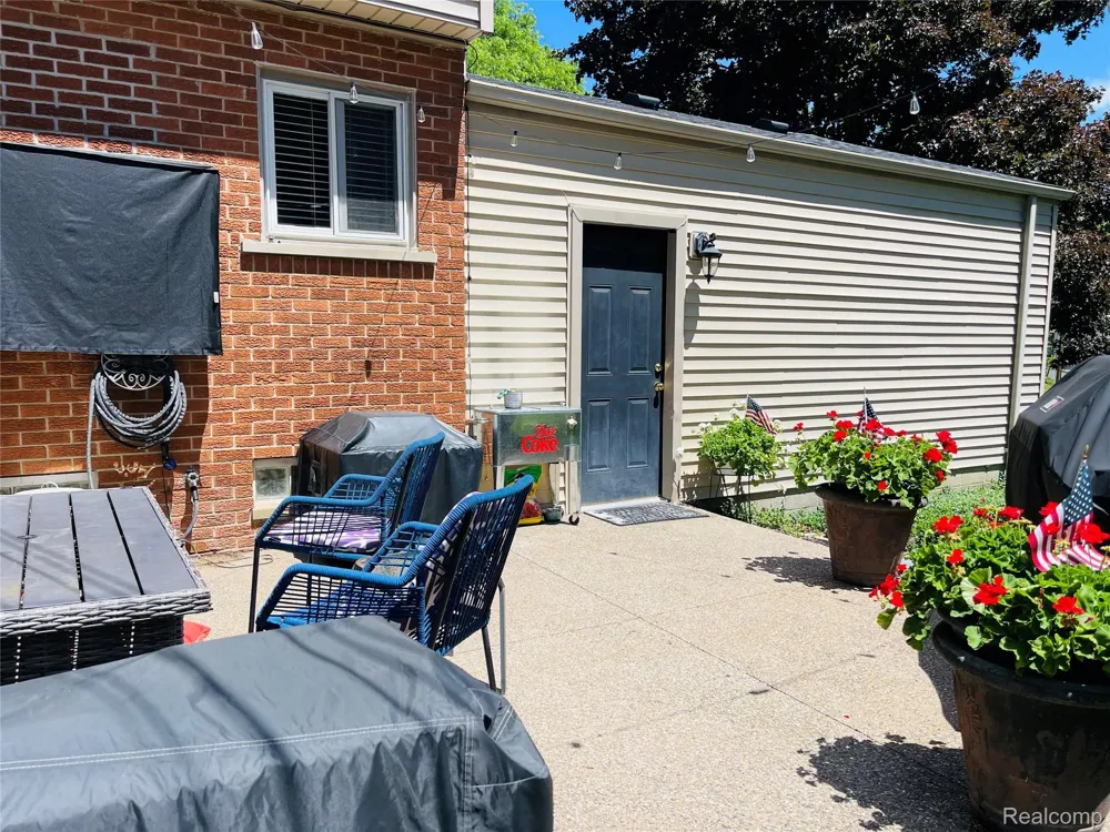 488 Welch Road Northville City, MI 48167