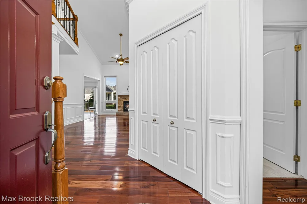 1723 Pine Forest Drive Commerce Charter Township, MI 48390