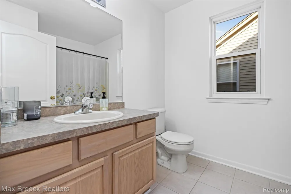 1723 Pine Forest Drive Commerce Charter Township, MI 48390