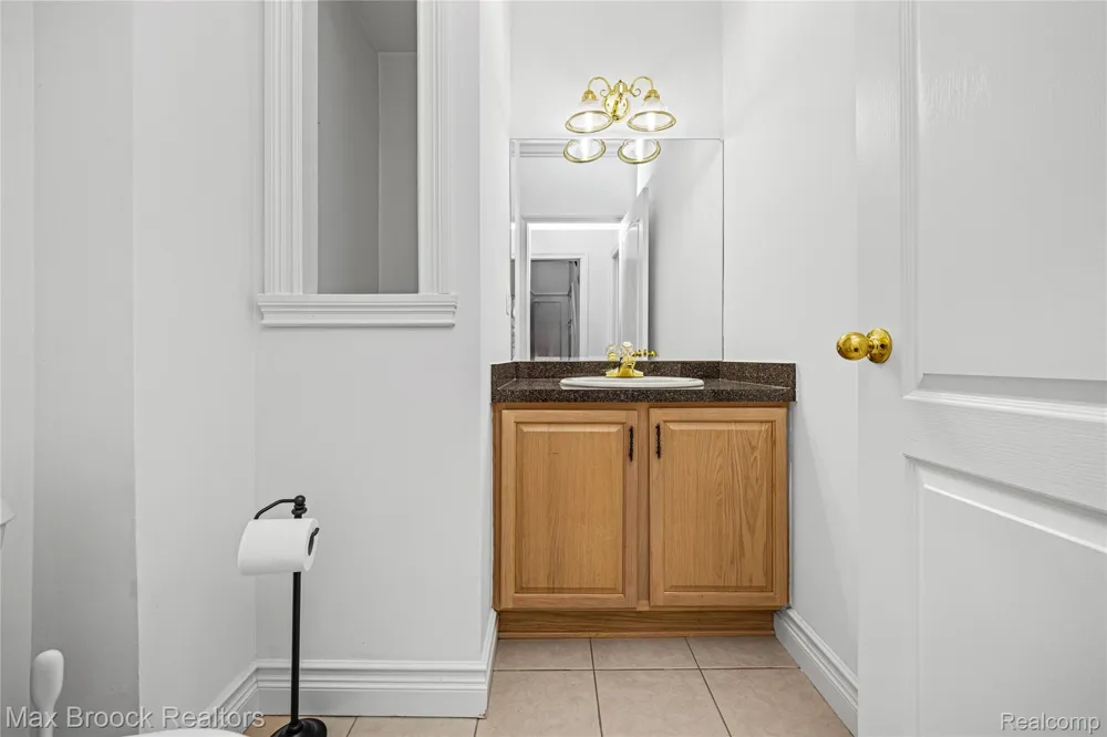 1723 Pine Forest Drive Commerce Charter Township, MI 48390