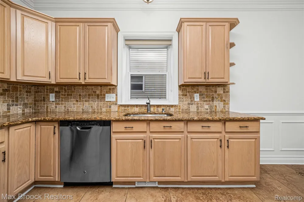 1723 Pine Forest Drive Commerce Charter Township, MI 48390