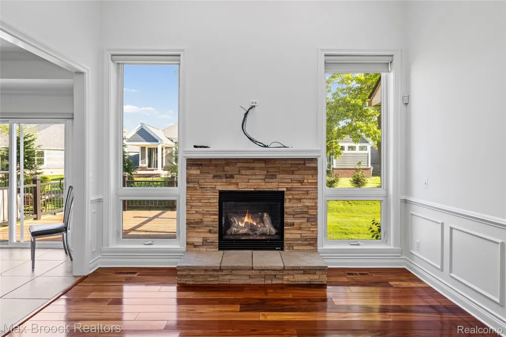 1723 Pine Forest Drive Commerce Charter Township, MI 48390