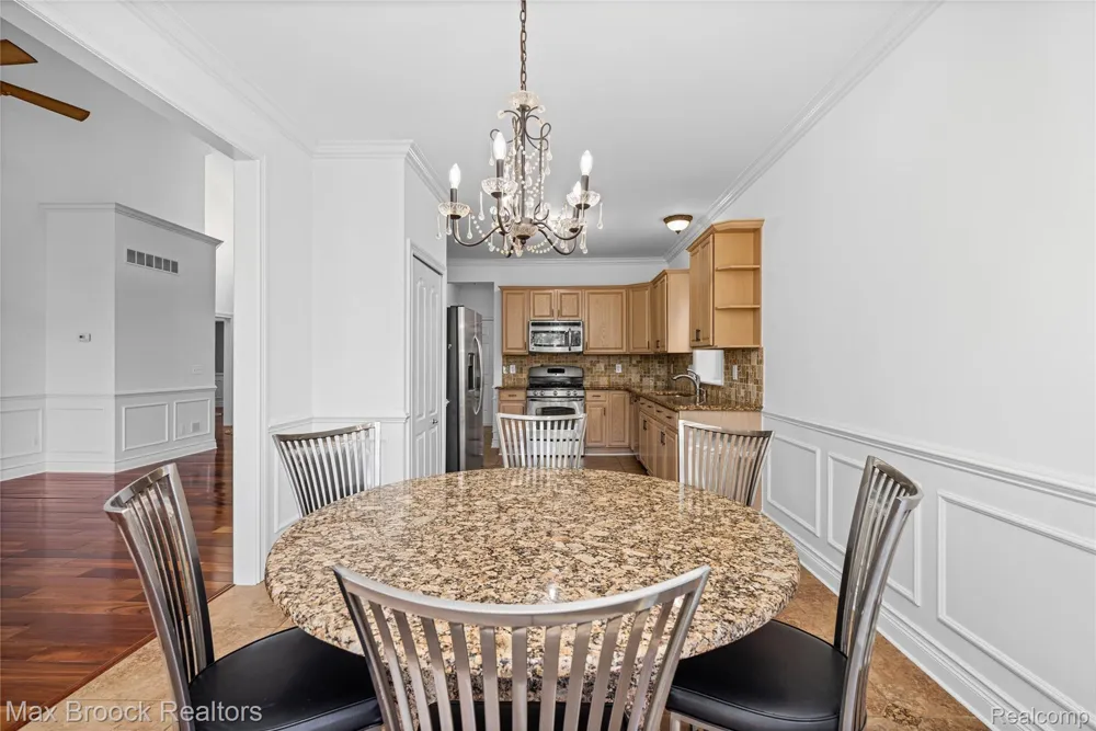 1723 Pine Forest Drive Commerce Charter Township, MI 48390