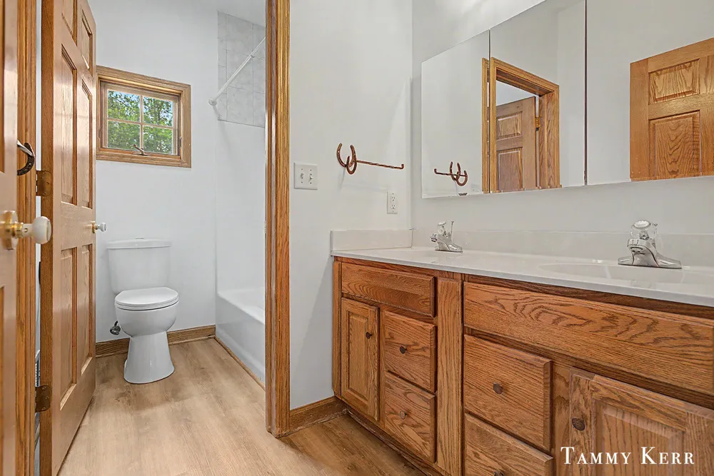 6220 146th Avenue Laketown Township, MI 49423