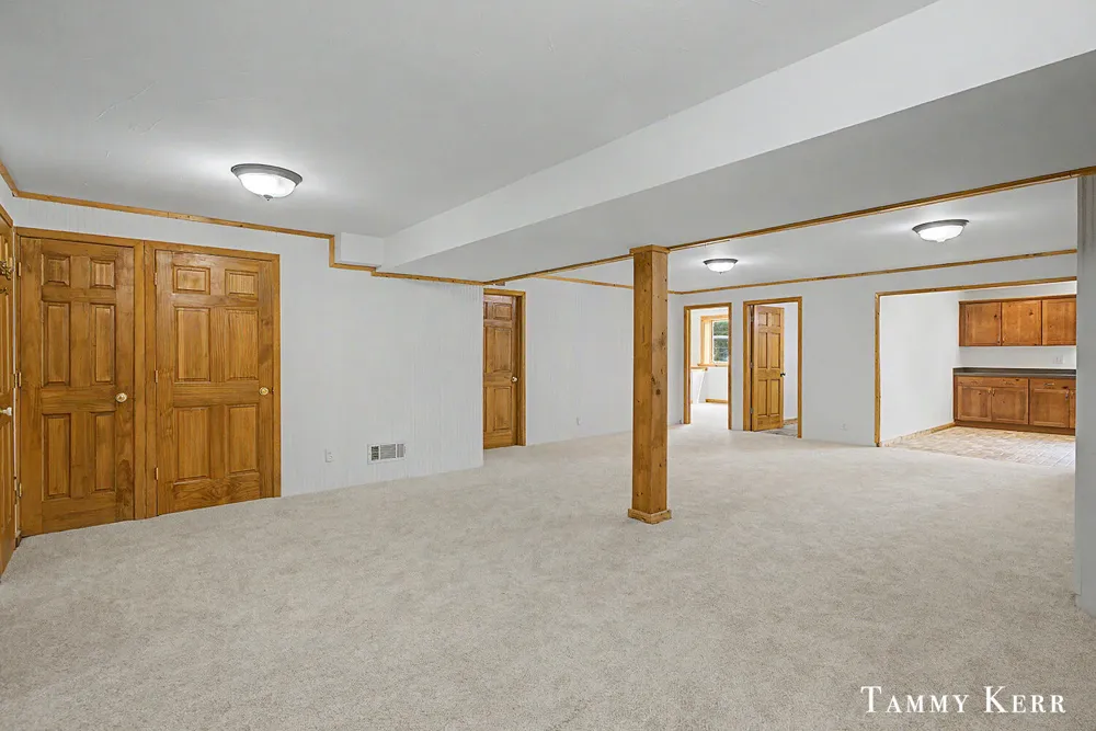 6220 146th Avenue Laketown Township, MI 49423