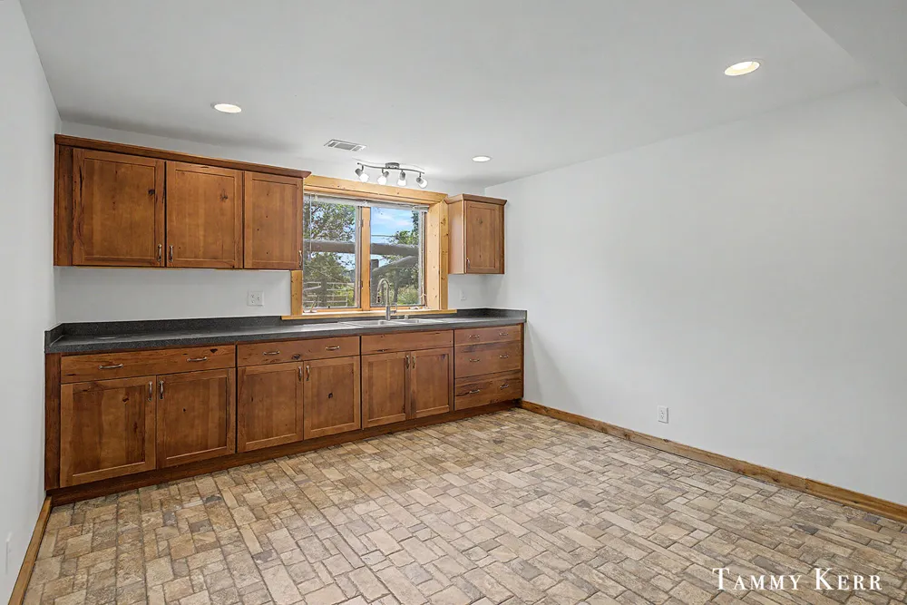 6220 146th Avenue Laketown Township, MI 49423