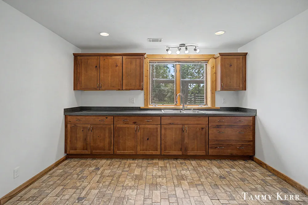 6220 146th Avenue Laketown Township, MI 49423
