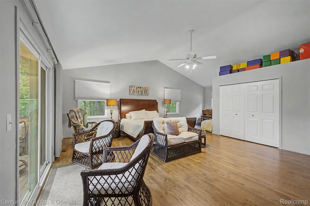 11349 Philway St Court Brighton Township, MI 48114
