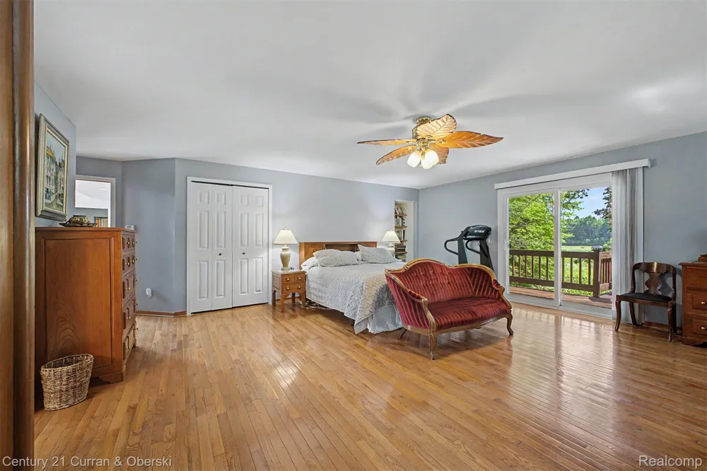 11349 Philway St Court Brighton Township, MI 48114