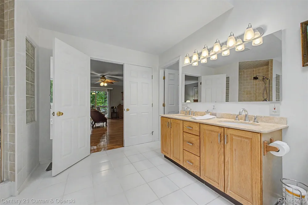 11349 Philway St Court Brighton Township, MI 48114