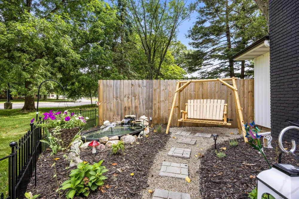 113 W Hughes Street Marshall City, MI 49068