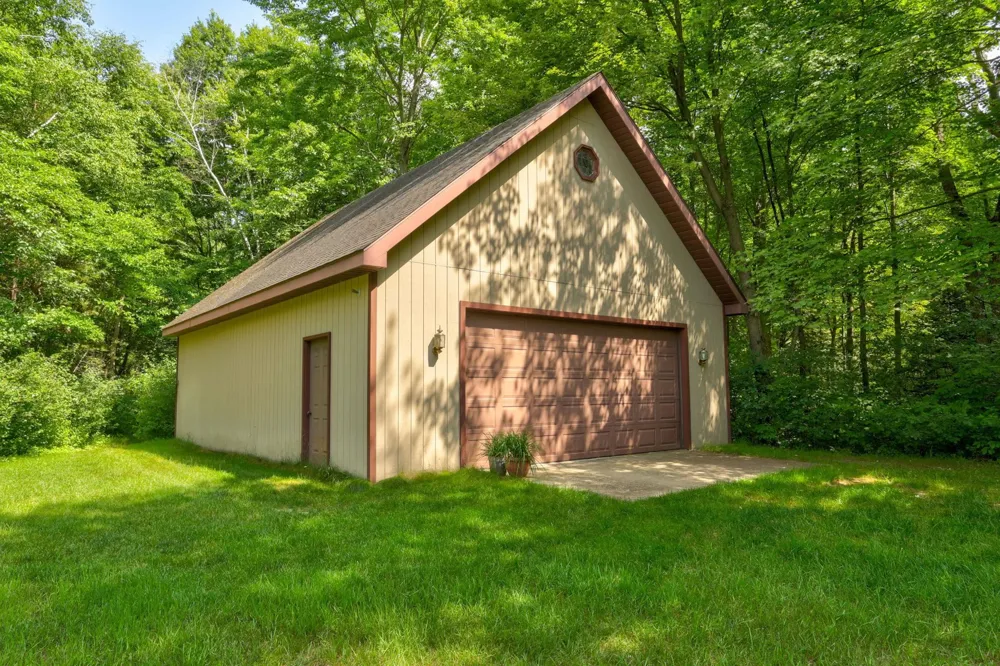 8665 S Gera Road Birch Run Township, MI 48415