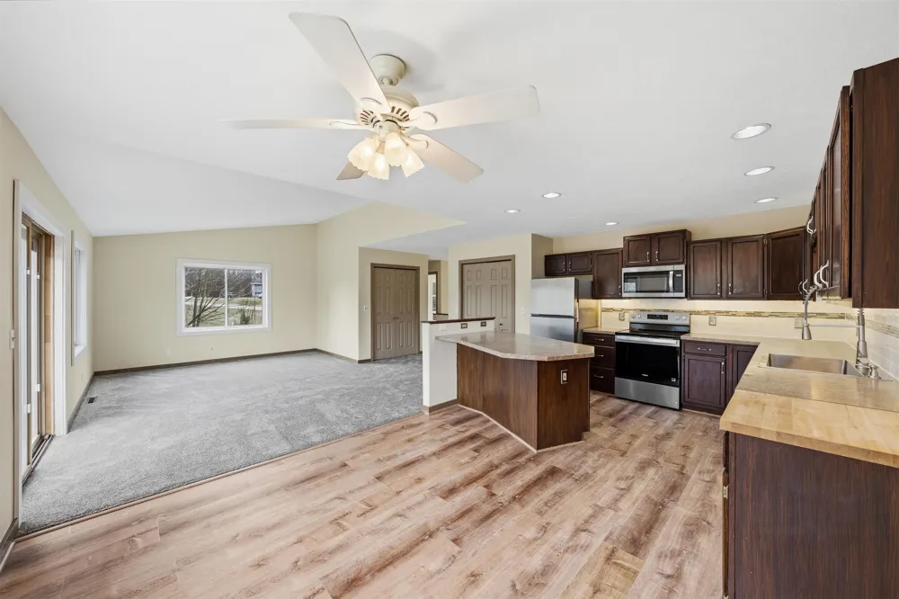 W Manhattan Long Lake Township, MI 49685