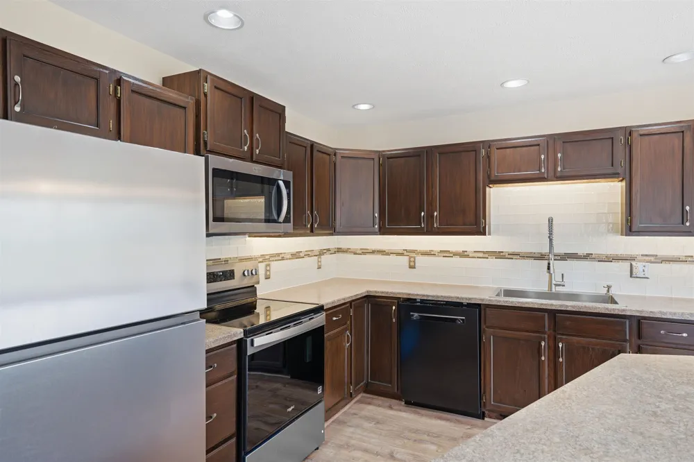 W Manhattan Long Lake Township, MI 49685