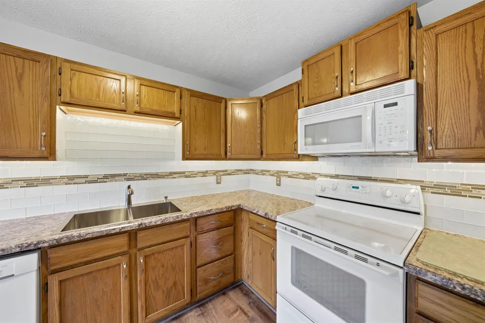W Manhattan Long Lake Township, MI 49685