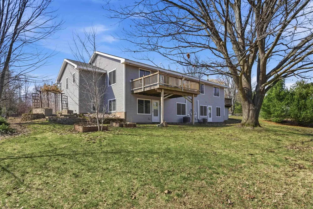 W Manhattan Long Lake Township, MI 49685