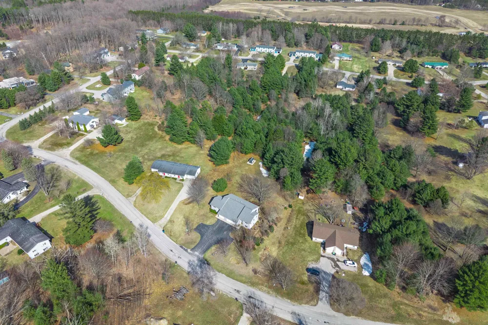 W Manhattan Long Lake Township, MI 49685