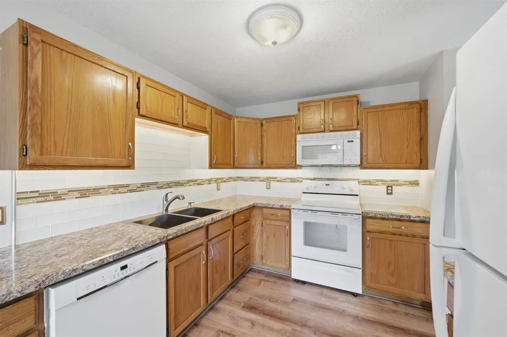 W Manhattan Long Lake Township, MI 49685