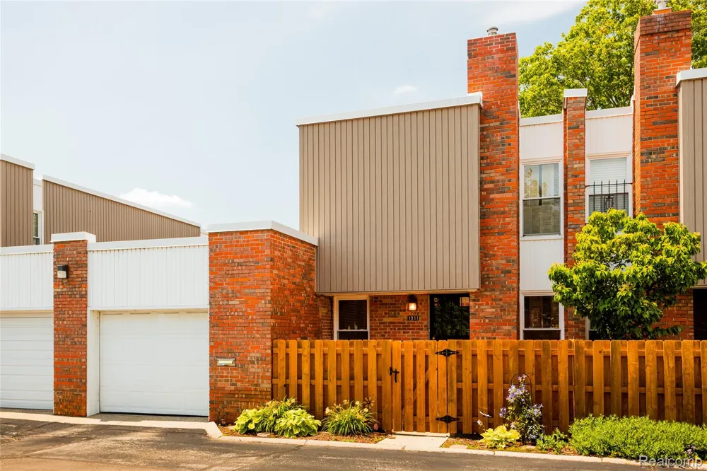 1911 Hyde Park Detroit City, MI 48207