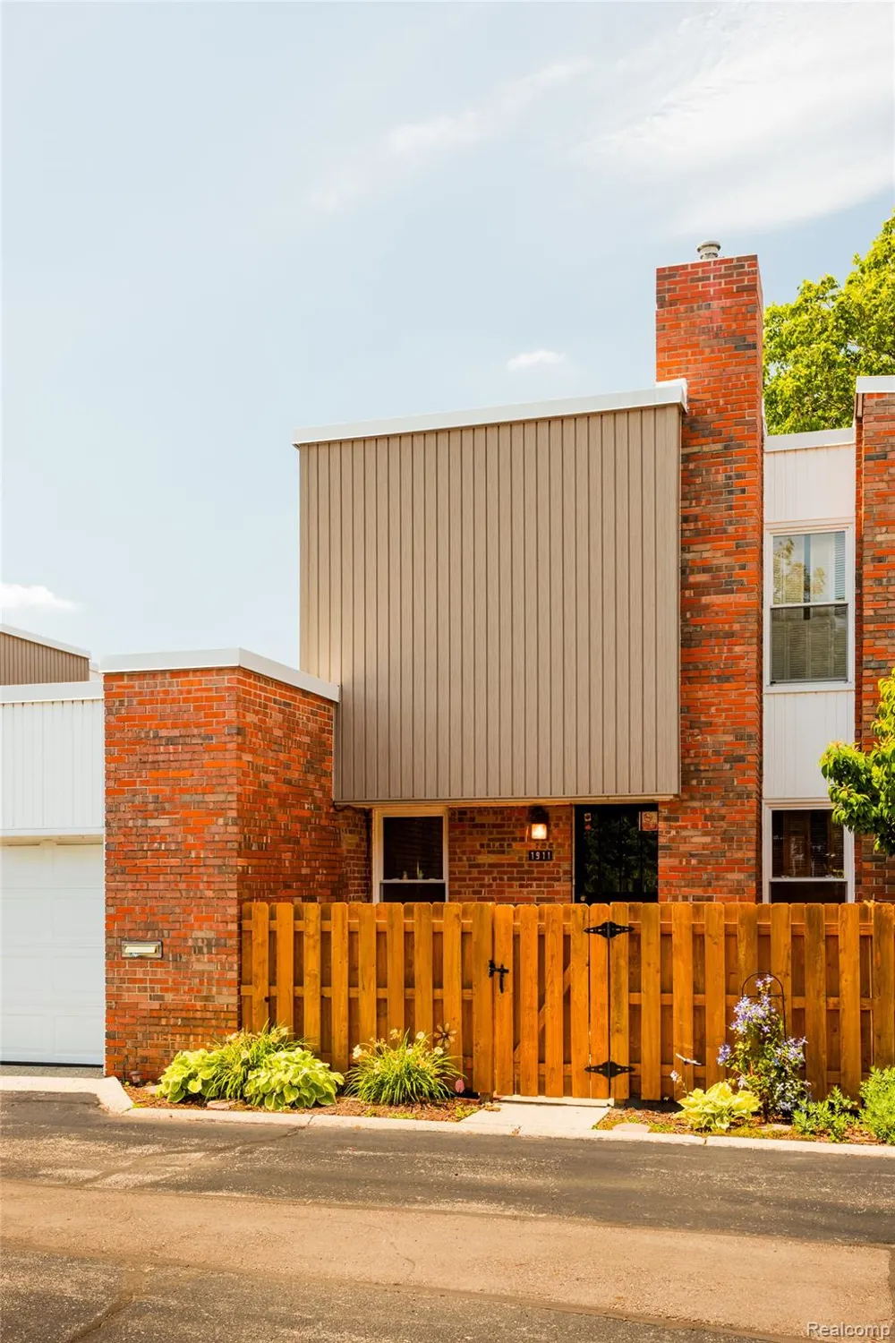 1911 Hyde Park Detroit City, MI 48207
