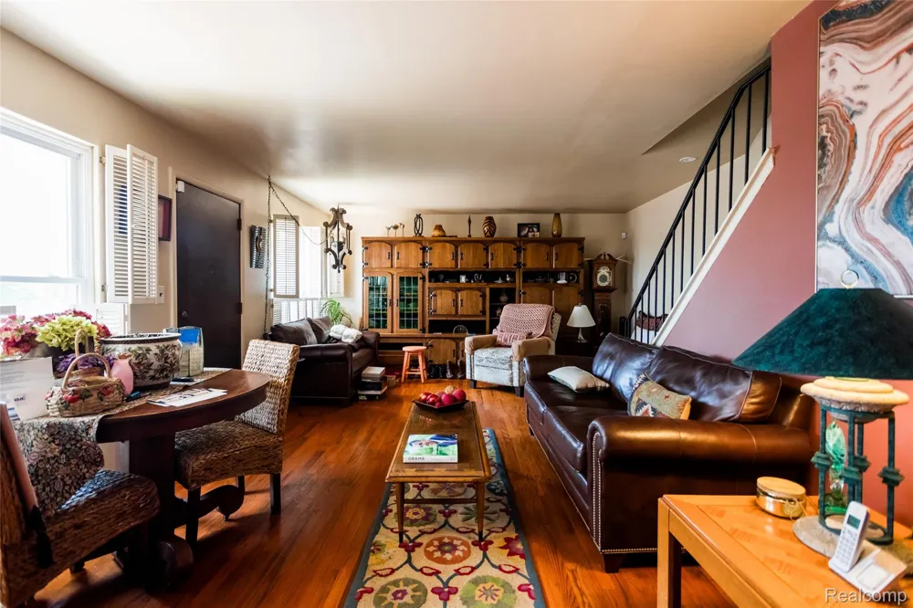 1911 Hyde Park Detroit City, MI 48207