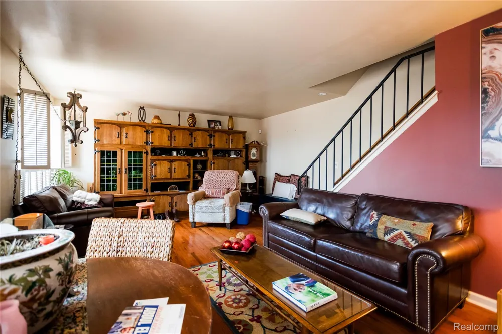 1911 Hyde Park Detroit City, MI 48207