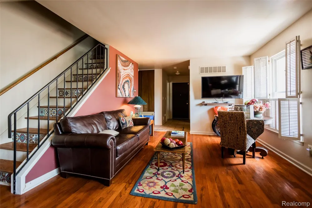 1911 Hyde Park Detroit City, MI 48207
