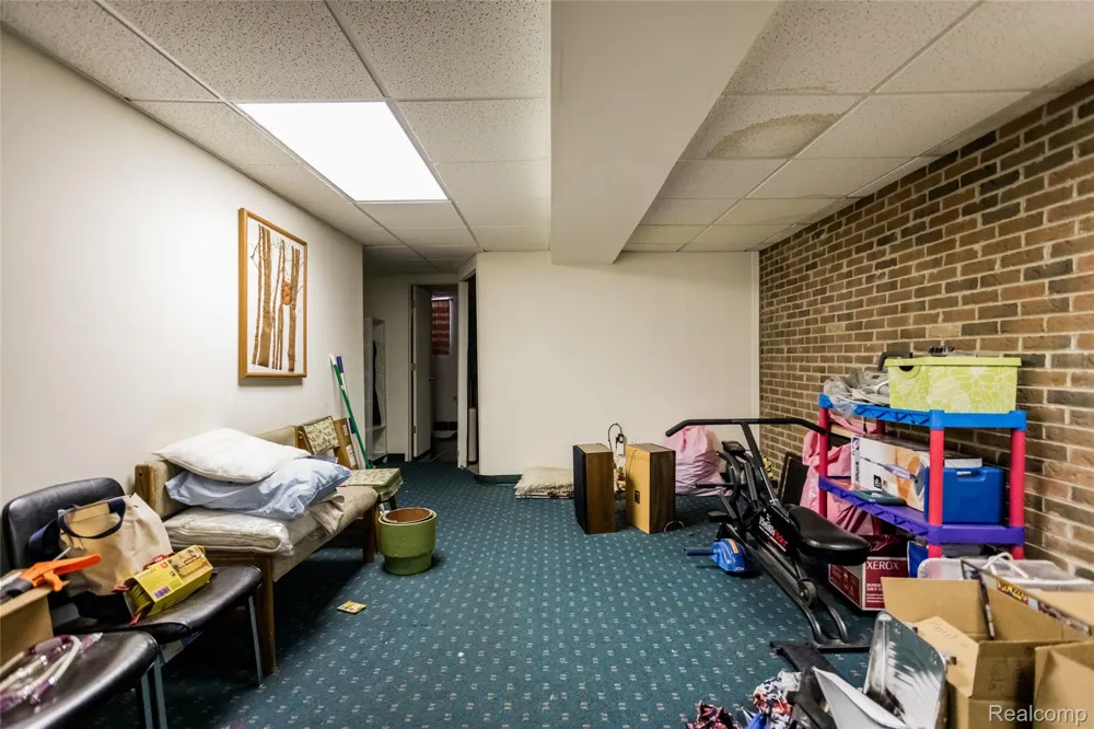 1911 Hyde Park Detroit City, MI 48207