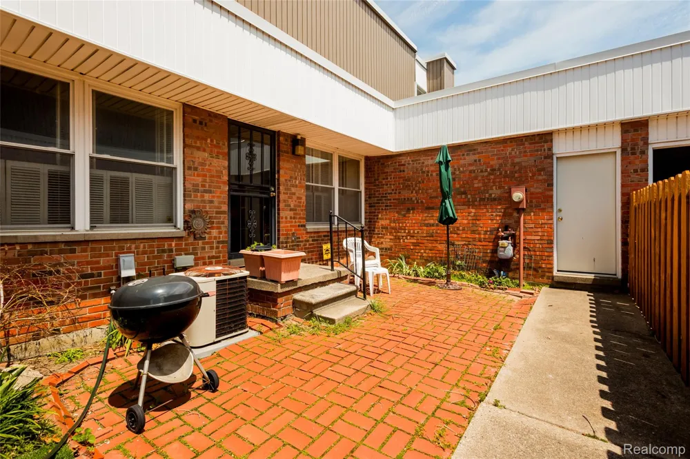 1911 Hyde Park Detroit City, MI 48207