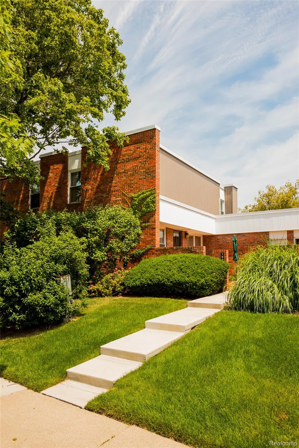 1911 Hyde Park Detroit City, MI 48207