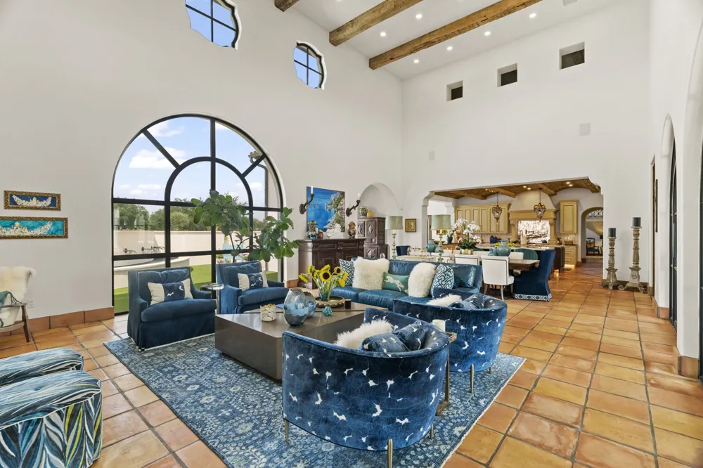 125 Plaza Escondido Horseshoe Bay, TX 78657