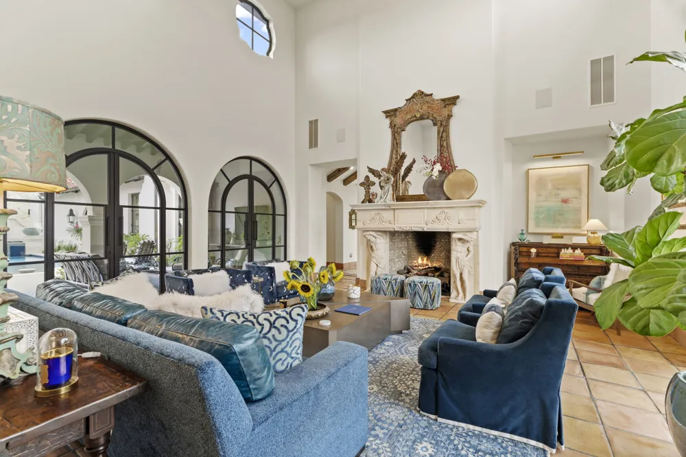 125 Plaza Escondido Horseshoe Bay, TX 78657