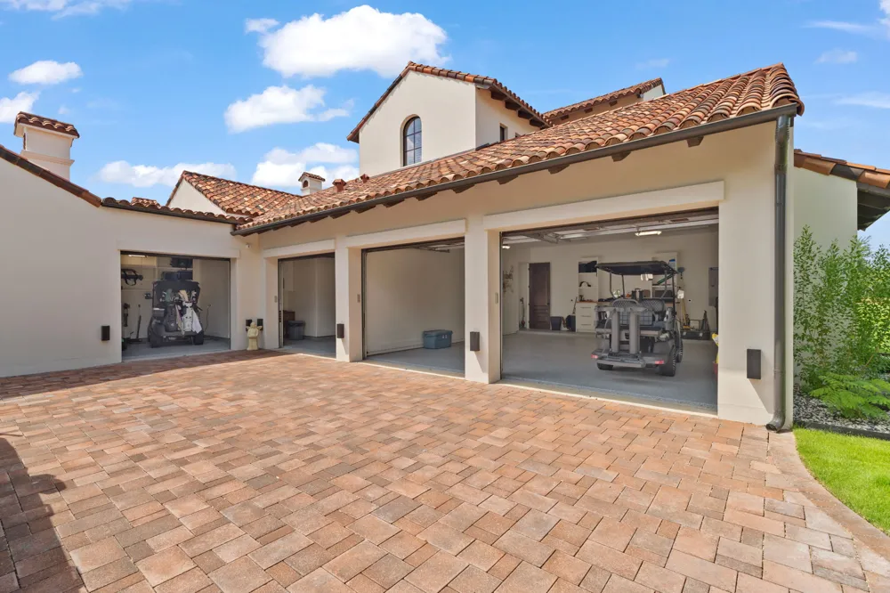 125 Plaza Escondido Horseshoe Bay, TX 78657