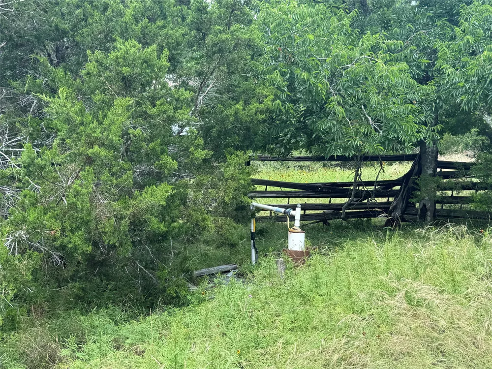 Round Mountain Road Leander, TX 78641